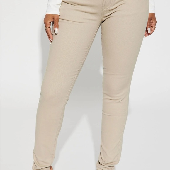 Fashion Nova - Picture 2 of 3